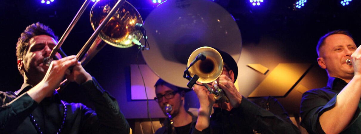 THE LOUISIANA FUNKY BUTTS BRASS BAND