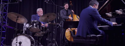 BIX TOP ACT • Jeff Hamilton Trio