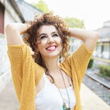 BIX TOP ACT: Lily Dahab - "Bajo un Mismo Cielo"