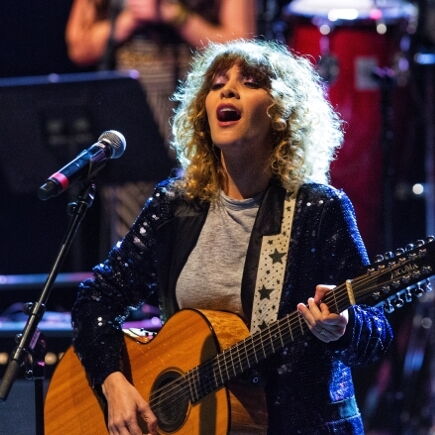 BIX TOP ACT: Gaby Moreno