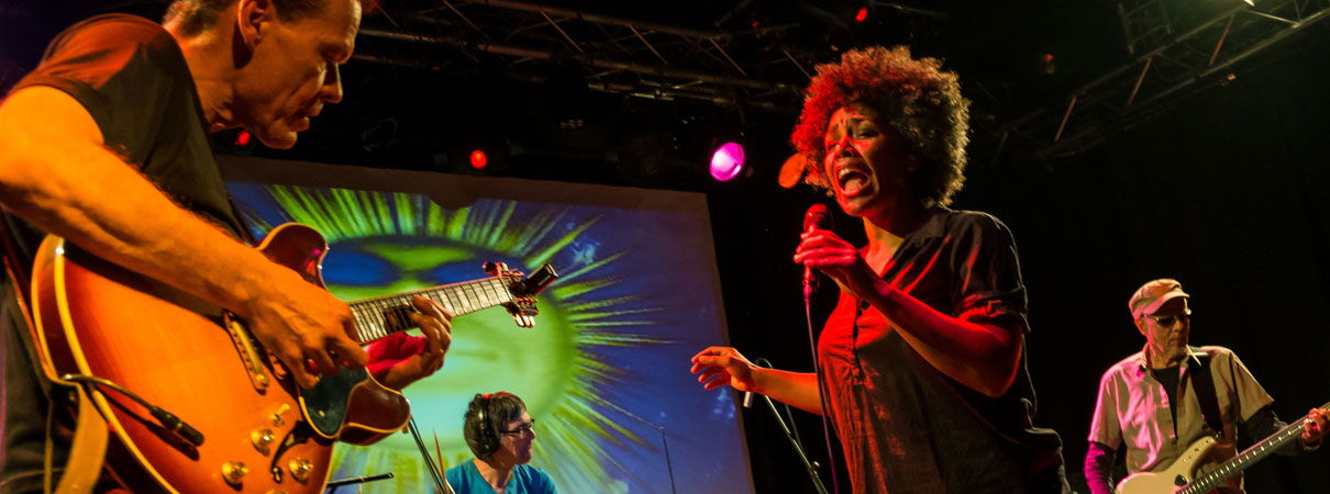 BIX TOP ACT: HATTLER • AUSVERKAUFT