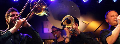 THE LOUISIANA FUNKY BUTTS BRASS BAND