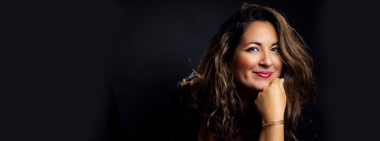 BIX TOP ACT: NICOLE ZURAITIS