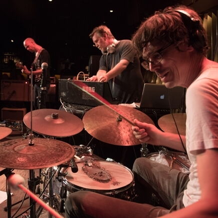 NETZER feat. And.Ypsilon